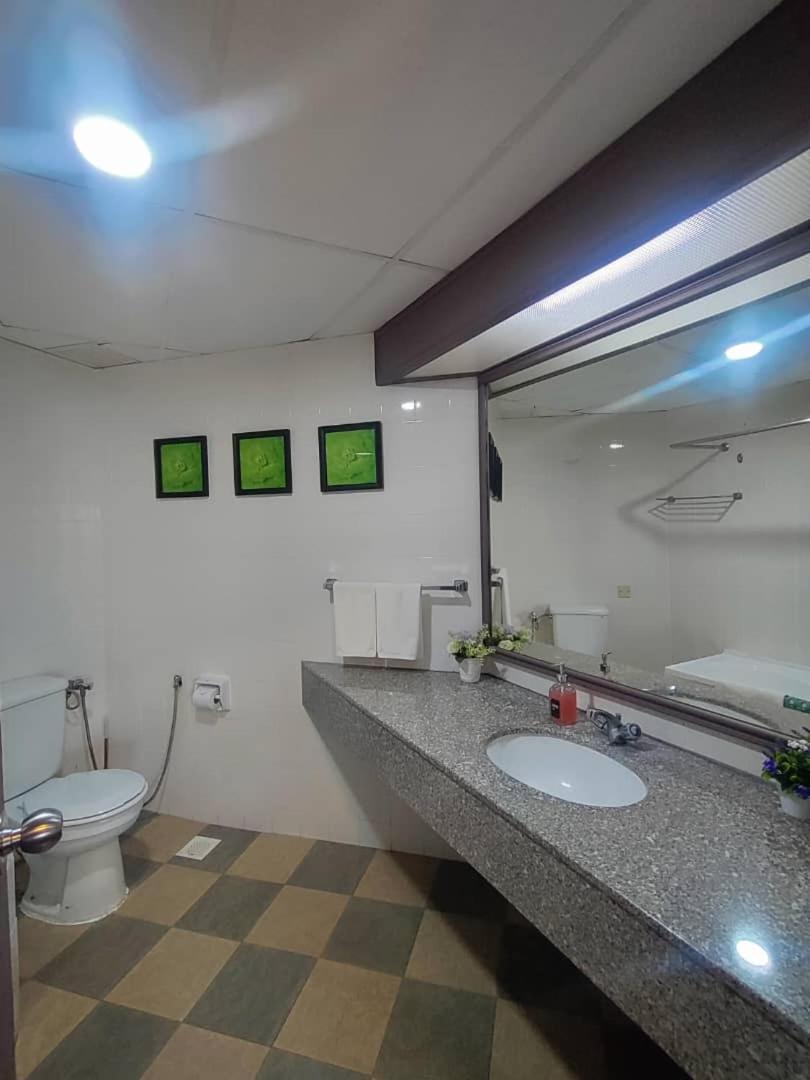 17 Jazz Sweet Beachfront Resort Tanjung Bungah  Exterior foto